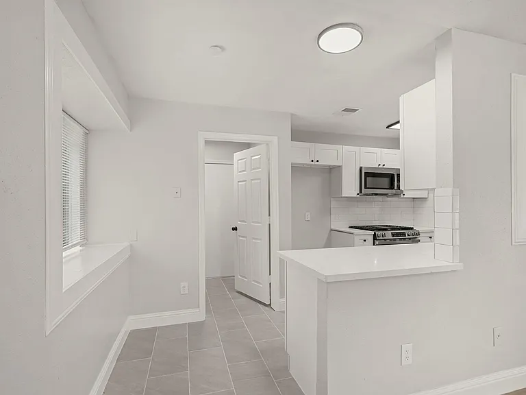 22039 Rivermead Dr — Photo 8