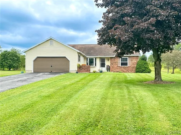 9216 Michaels Ln, Marcy, NY 13403