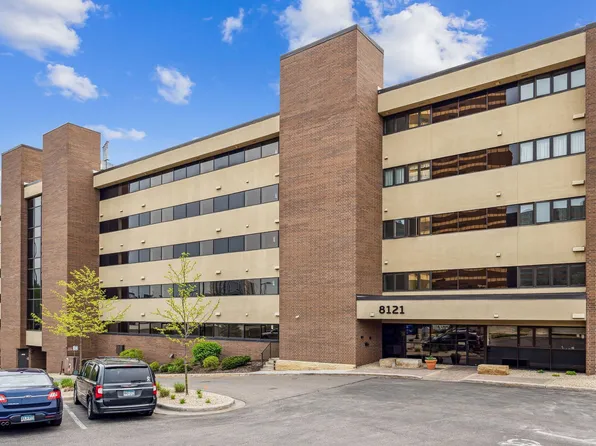 8121 34th Ave S Unit 205, Bloomington, MN 55425
