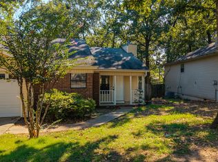 24 Oak Ridge Dr, Maumelle, AR 72113