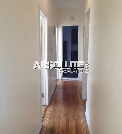 3rd image of 623 W 207th St APT 42