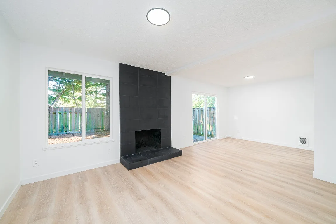3 bed, 2227 sqft, $2,550 — Photo 4