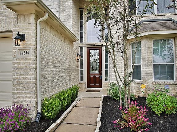 4th image of 24550 Springwood Glen Ln