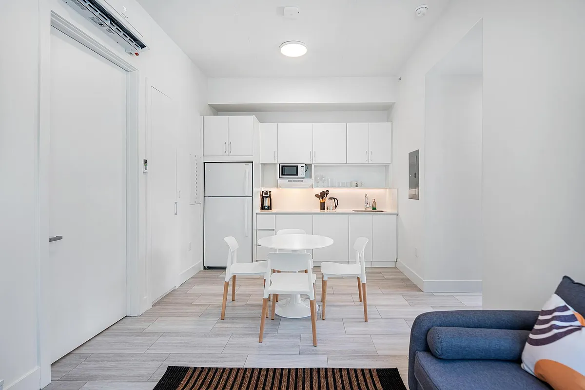 Floor plan Private Bedroom in Shared 3bd 3bd