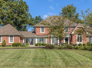 12045 Embassy Row, Saint Louis, MO