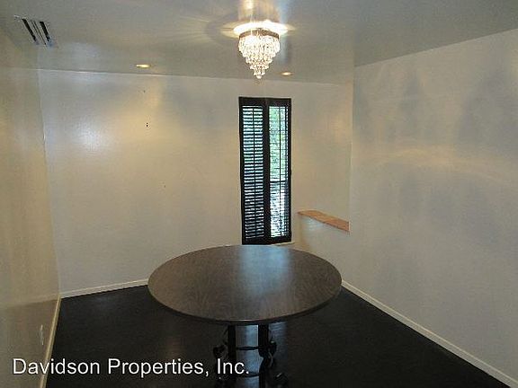 2nd image of 5517 N New Braunfels Ave #5517