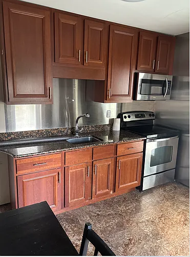 237 E Main St #2B Photo 1