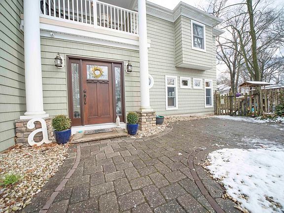 3rd image of 1903 Vernon St