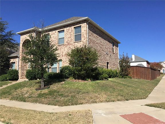 2nd image of 7606 Blossom Ln