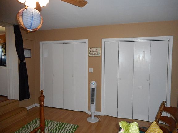 Laundry and closet in Den/BR