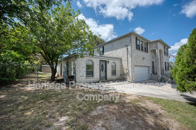 4 bed, 3.5 bath, 3226 sqft, $2,650 — Photo 3