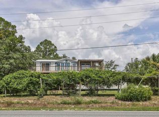 102 Connecticut St, Lanark Beach, FL 32322