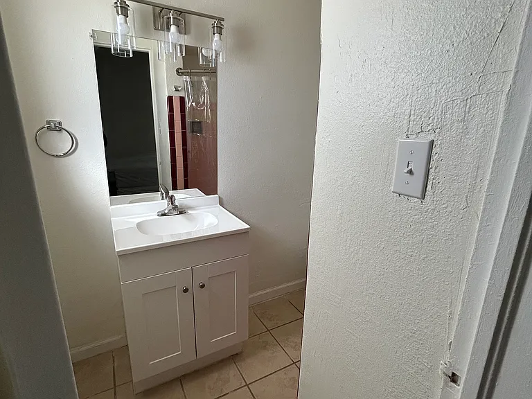 1302 N Date St #32 — Photo 4