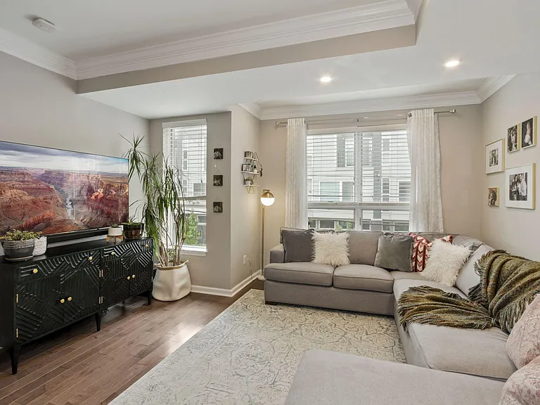 1337 N Howard St — Photo 35