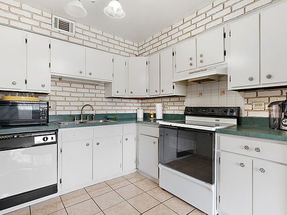 5th image of 17701 Park Blvd APT 104