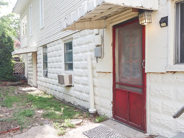 525 N McKinley Ave #1/2 — Photo 16