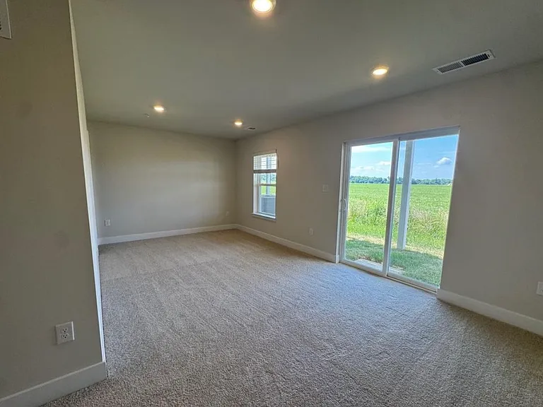 1312 Lake Lucerne Ln — Photo 10