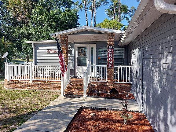 2nd image of 19418 Tarpon Woods Ct