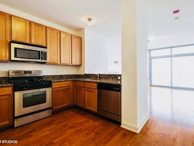 1600 S Prairie Ave, Chicago, IL, 60605
