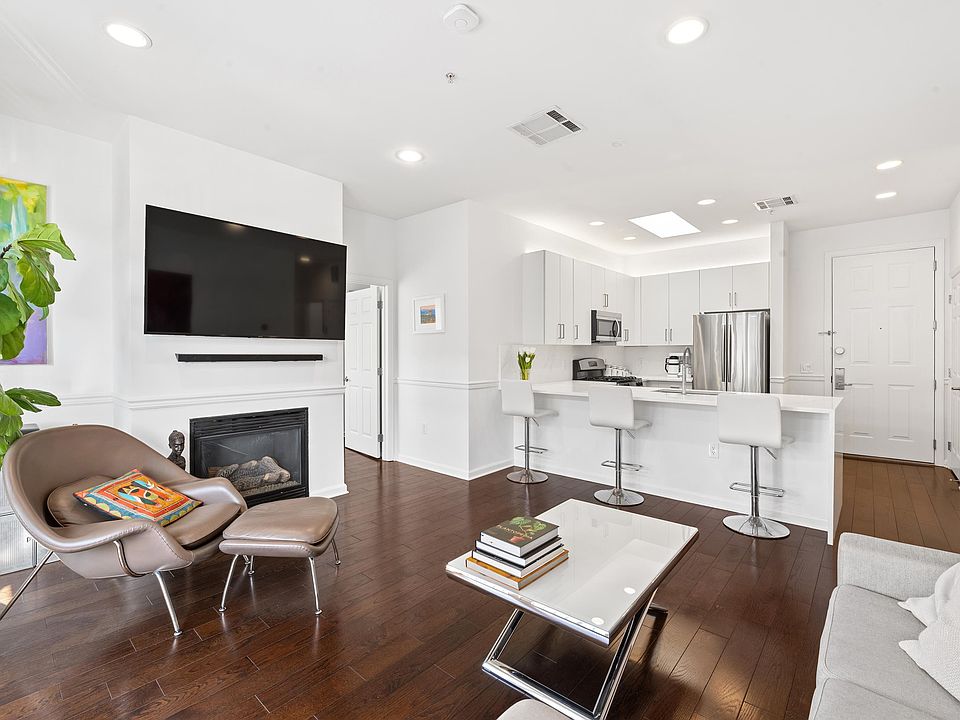 1st image of 1301 Adams St APT 601