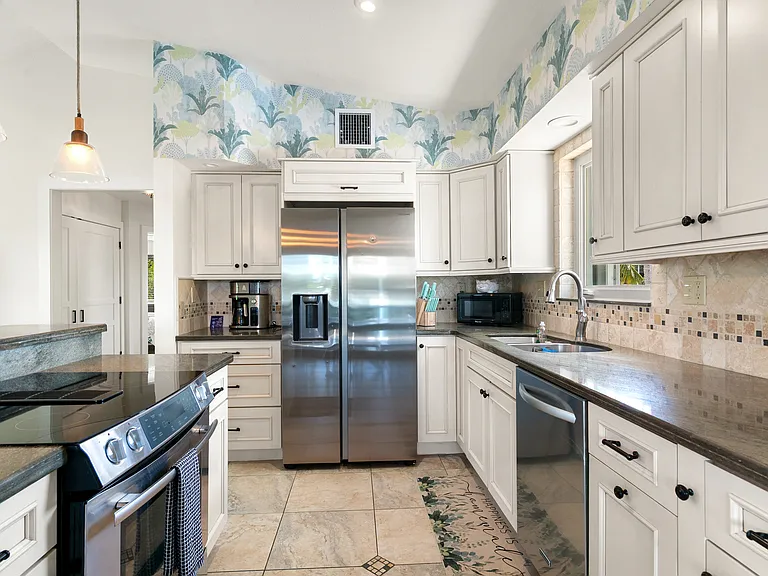 251 Bougainvillea St — Photo 9