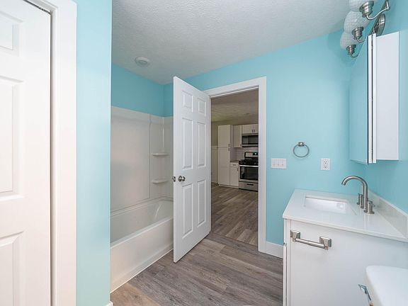 3rd image of 88 Latta St