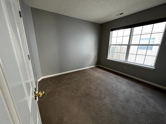 3rd image of 373 Lucille Dr