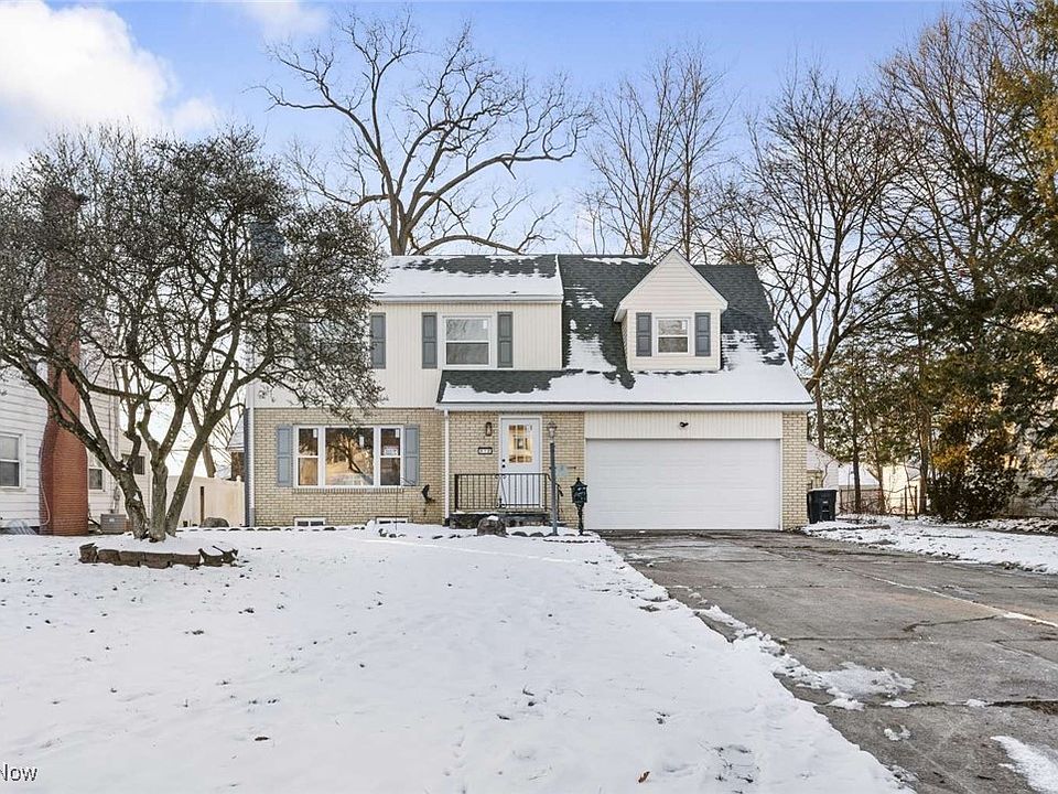 1st image of 672 Mineola Ave