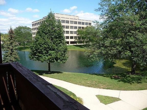 3rd image of 1813 Hemlock Pl APT 208