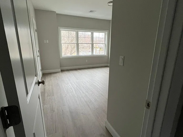 871 Elm St — Photo 46