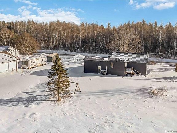 3rd image of 12 Scoudouc Riv