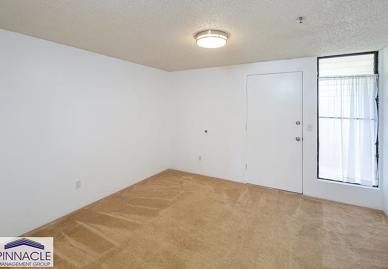 2860 Waialae Ave #302 — Photo 4
