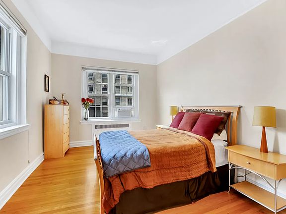 2nd image of 55 Pineapple St APT 6J