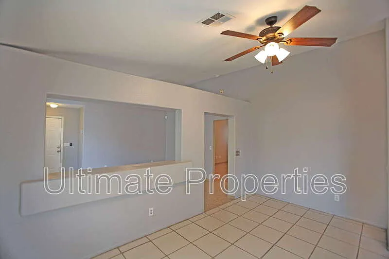 3 bed, 2.0 bath, 1444 sqft, $1,995 — Photo 4