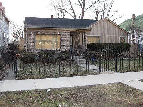 2nd image of 10106 S Parnell Ave