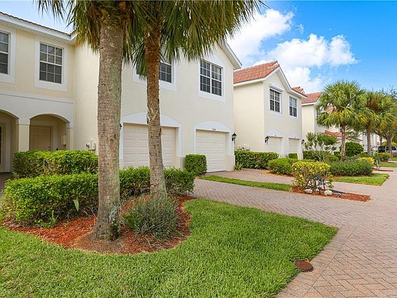 4th image of 960 Hampton Cir #80