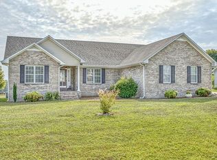 950 Eagle Landing Dr, Cookeville, TN 38506