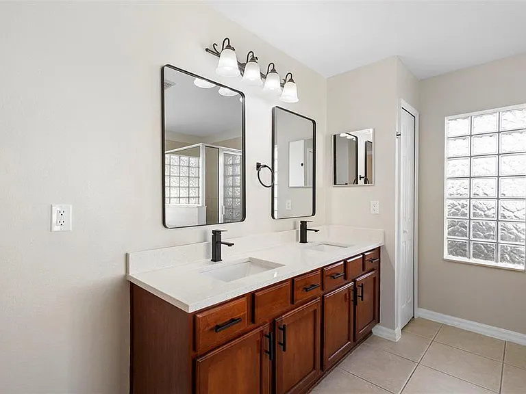 1227 Tivoli Dr — Photo 33