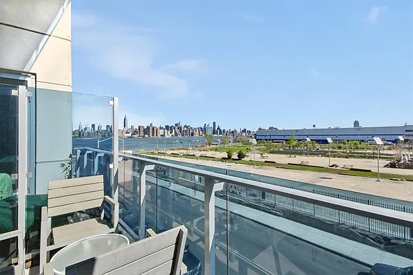 Sold by Citi Habitats | media 18