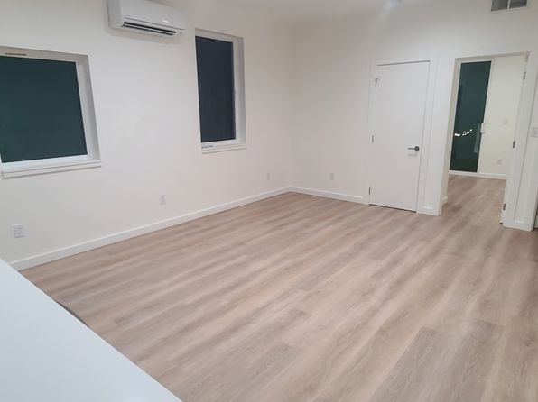 1014 NE Alberta St #4