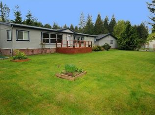91 E Waterthrush Ln, Belfair, WA 98528