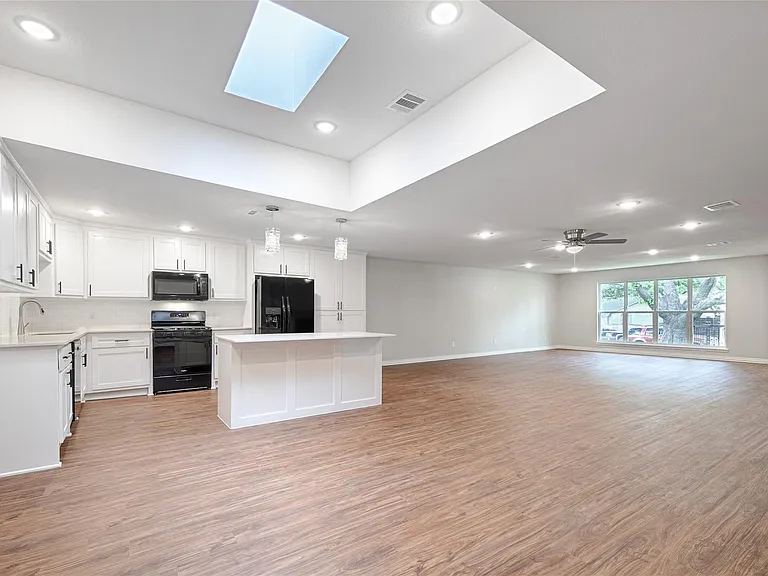 2639 Forest Grove Dr — Photo 8