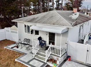 45 Amsterdam Avenue, West Babylon, NY 11704