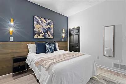 1306 Liverpool St #1 — Photo 14