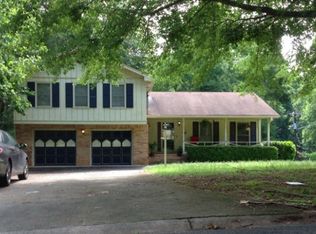 48 Burnt Creek Ct, Lilburn, GA 30047