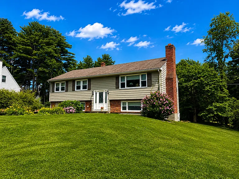 35 Dike Dr — Photo 11