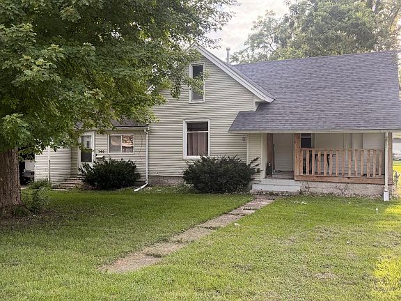 3rd image of 340 Farnham Ave