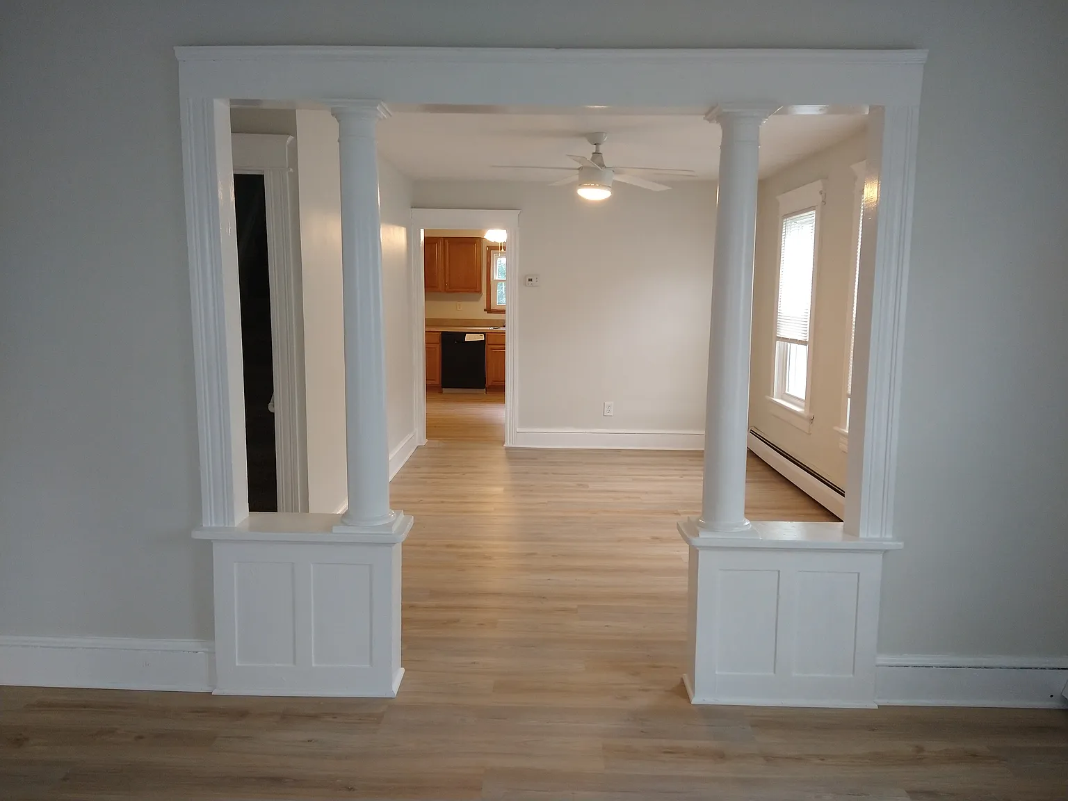 3 bed, 1120 sqft, $1,400 — Photo 1