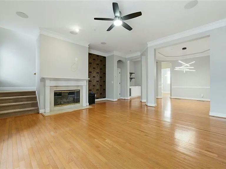 319 Creekbank Way SE — Photo 16