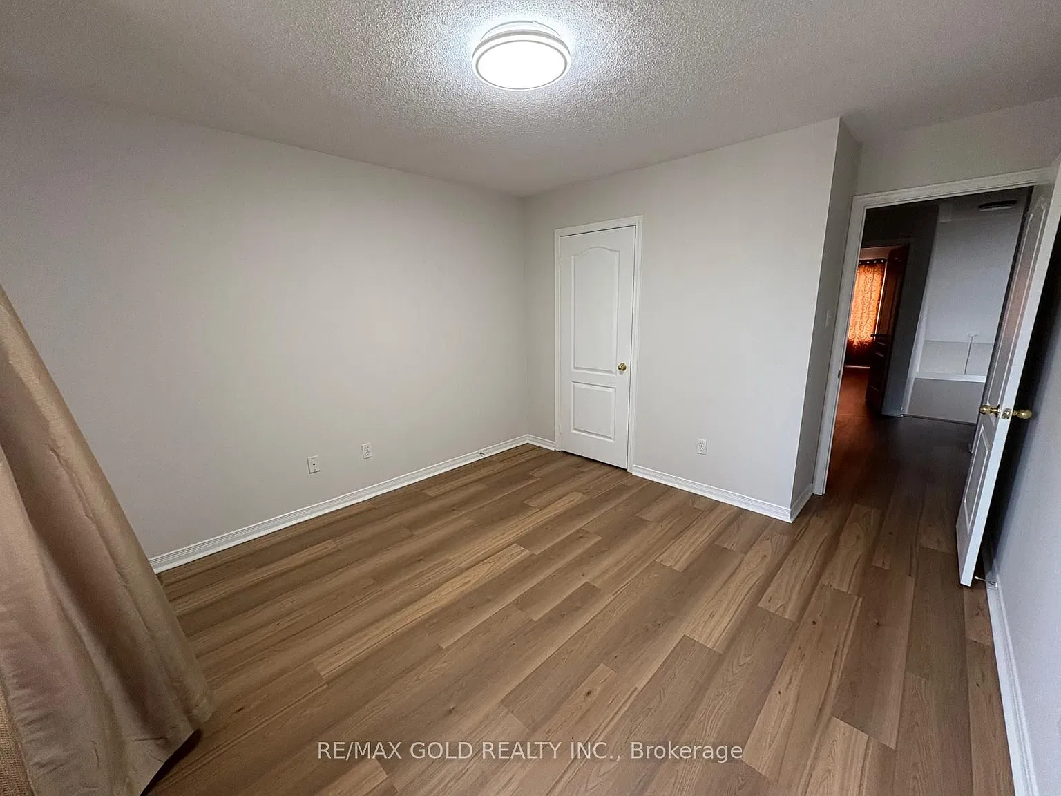 3 bed, $2,800 — Photo 3